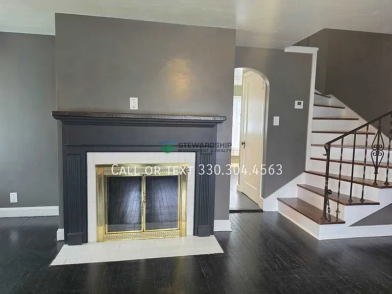 2119 Maple Ave NE — Photo 8