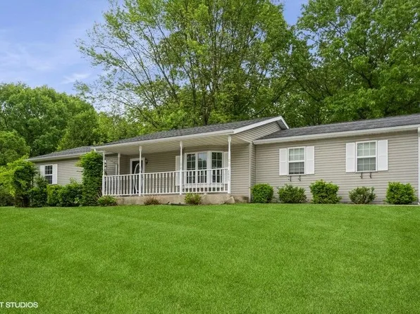 8805 E Long Lane Dr, Knox, IN 46534