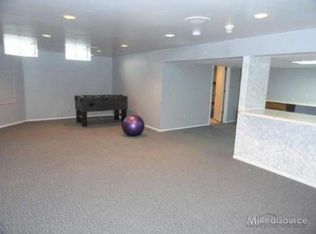 47232 Warwick Ct, Shelby Township, MI