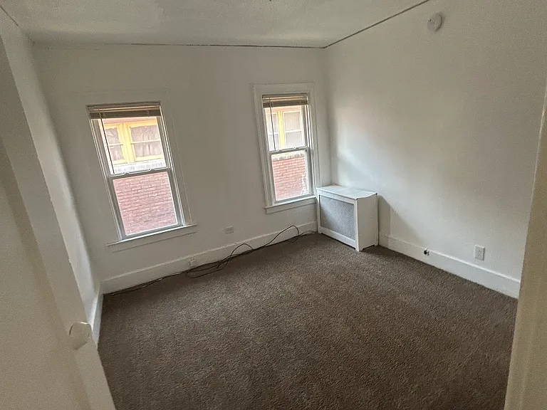 1931 Calvert St #2 — Photo 4