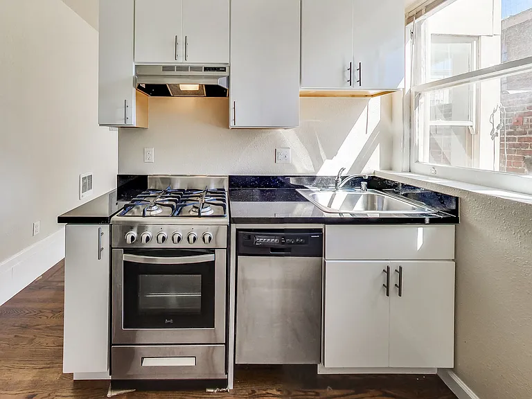 635 Ellis — Photo 13