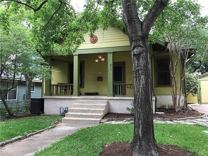 1st image of 811 Theresa Ave