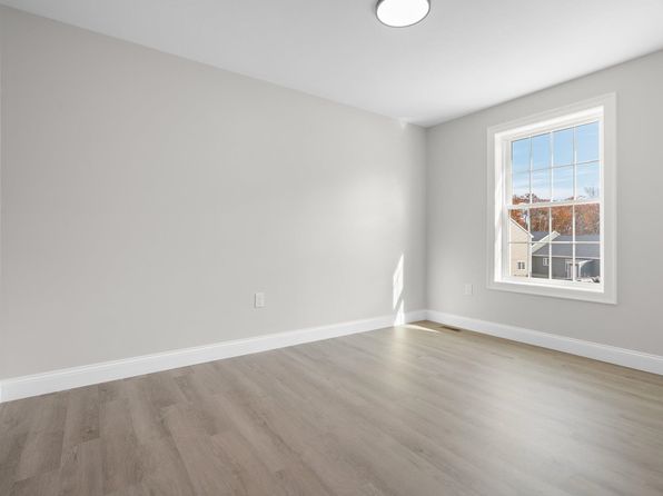 260 Skyview Lane UNIT 13, Laconia, NH 03246