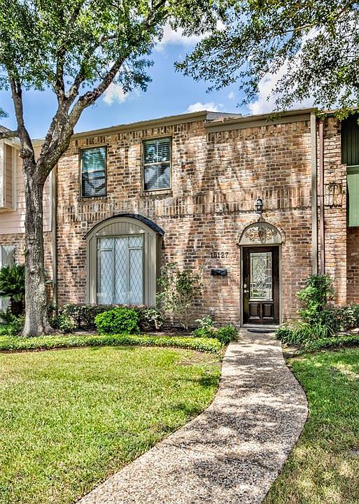 1st image of 15127 Kimberley Ct #19