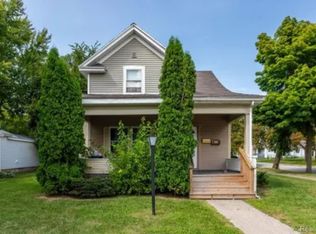 1103 White St #2, Pt Huron, MI