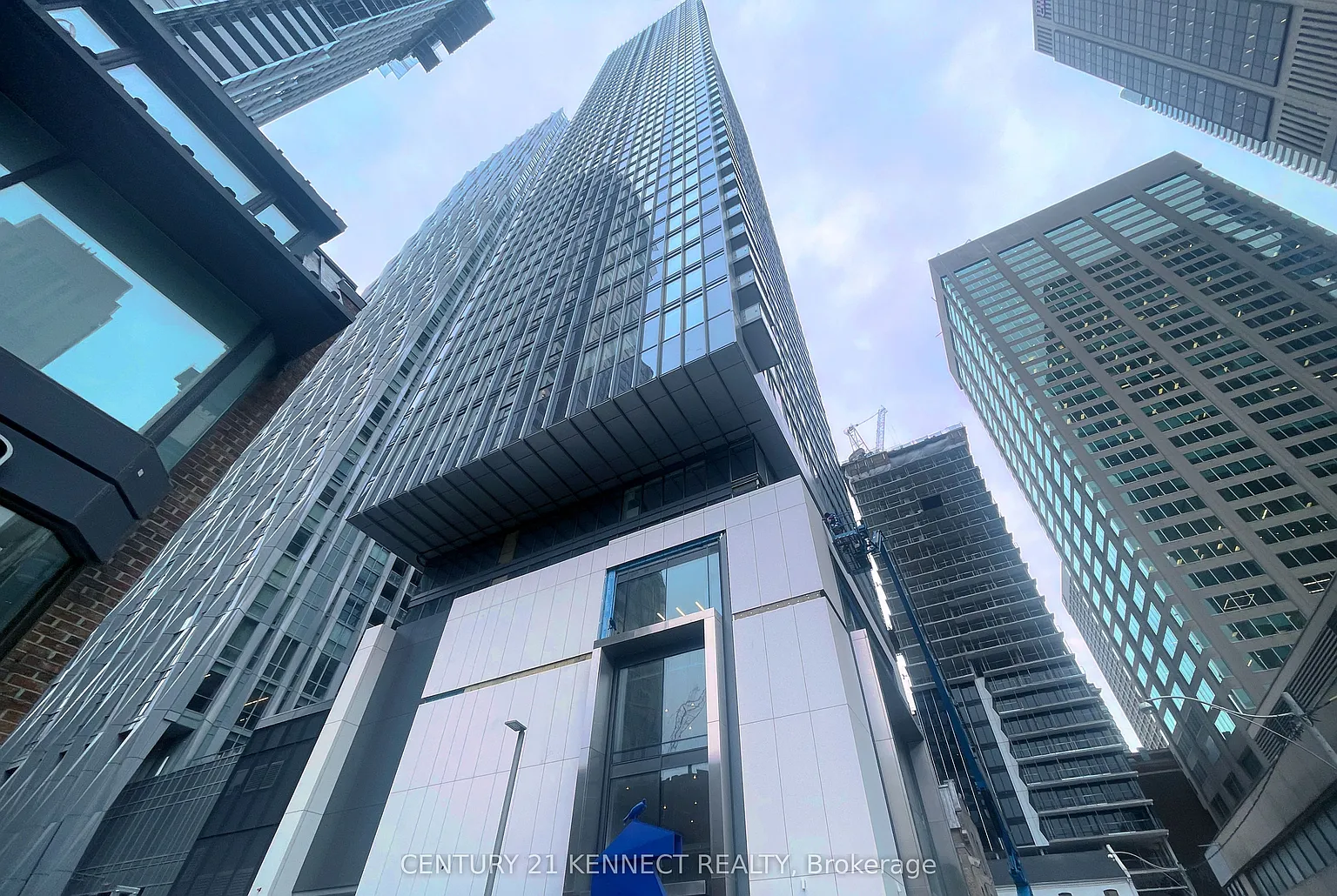 8 Cumberland St #3704 photo 1