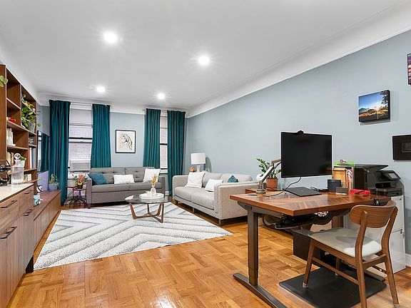 3rd image of 81 Ocean Pkwy APT 2E