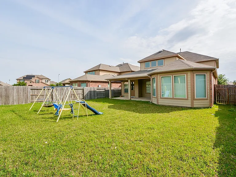 8019 Cheyenne Hills Trl — Photo 31