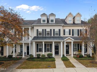 1028 Philpott Dr, Chapel Hill, NC 27517