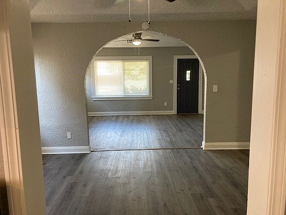 2nd image of 738 N Chapman Ave