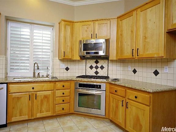 5th image of 4009 Avellano Dr