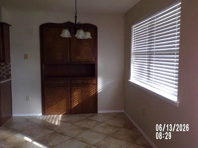 2607 NE Dearborn Ave — Photo 4