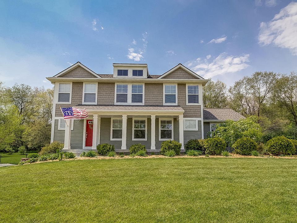 1st image of 839 Soren Ct SE