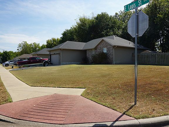 3rd image of 230 E Lapis Avenue
