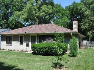 1203 Fischer St, Wheaton, IL 60189