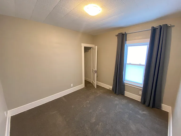 324 Paine Ave — Photo 9