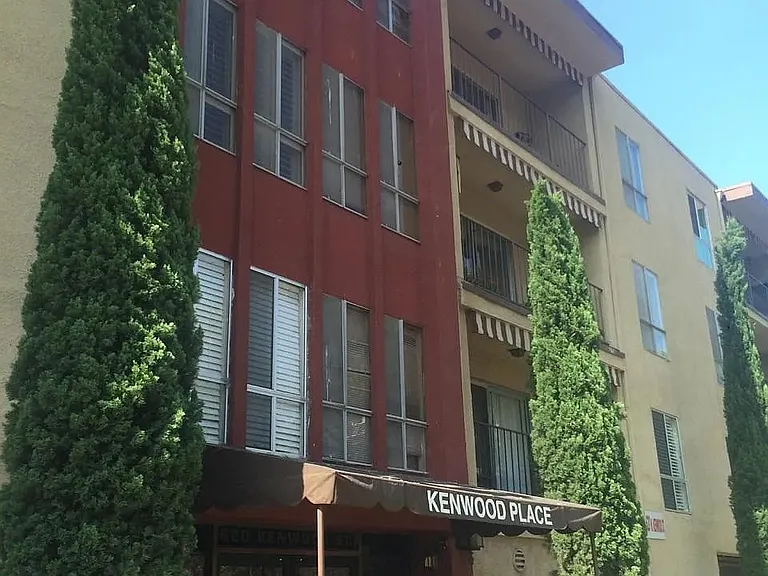620 N Kenwood St #207 — Photo 1