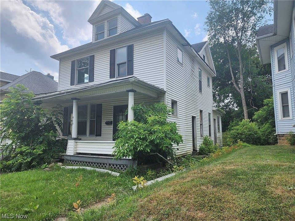 1st image of 419 N 9th St