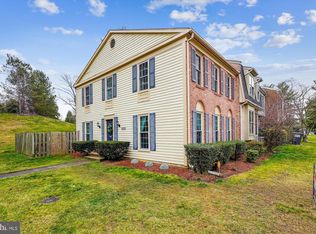 3182 Arrowhead Ct, Woodbridge, VA 22192