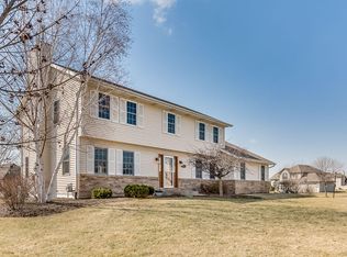8035 W Ridge Dr, Pleasant Prairie, WI 53158