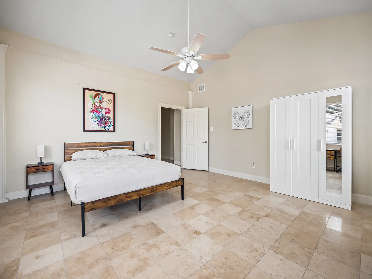 4 bed, 3305 sqft, $740 — Photo 3