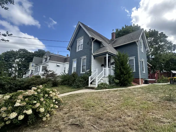 72 Willetts Avenue, New London, CT 06320
