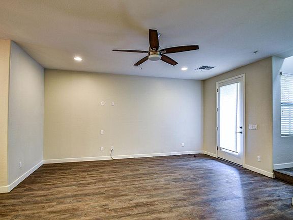 4th image of 4236 N 27th St Unit 35