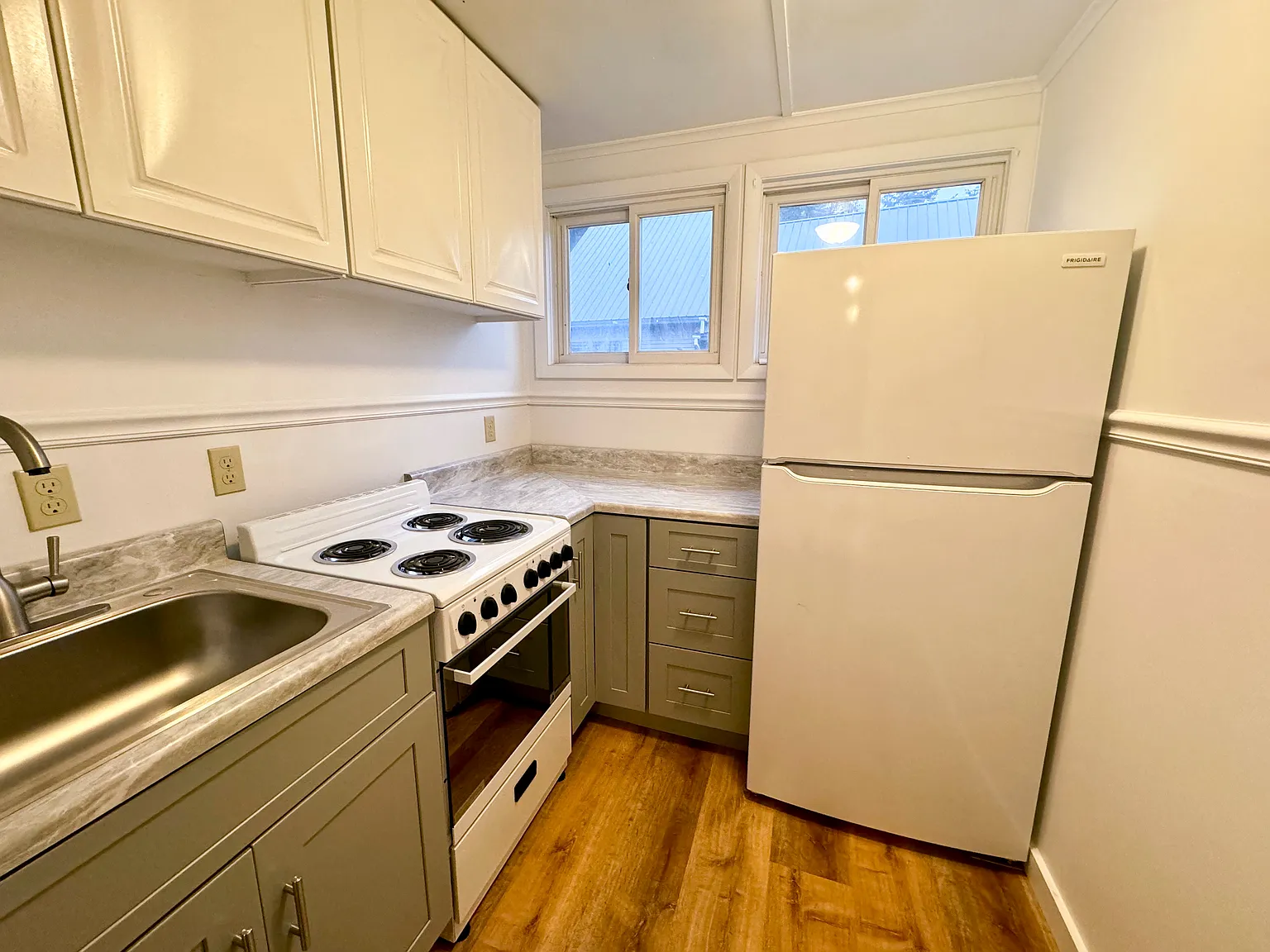 Studio, 280 sqft, $1,065 — Photo 2