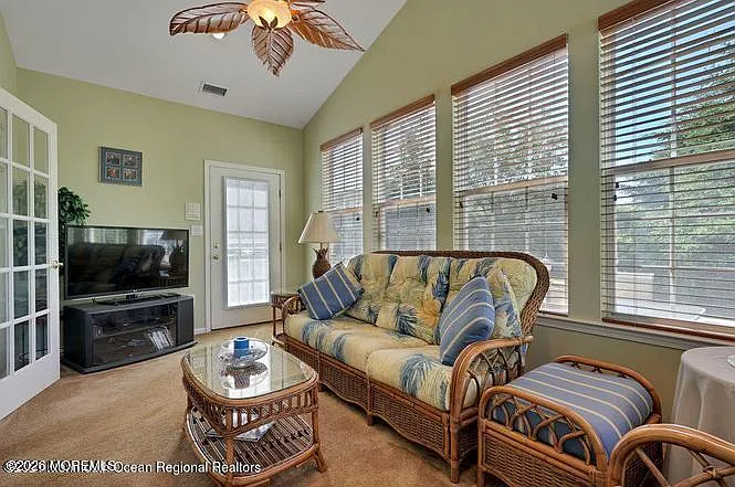 2 Marlow Dr — Photo 10