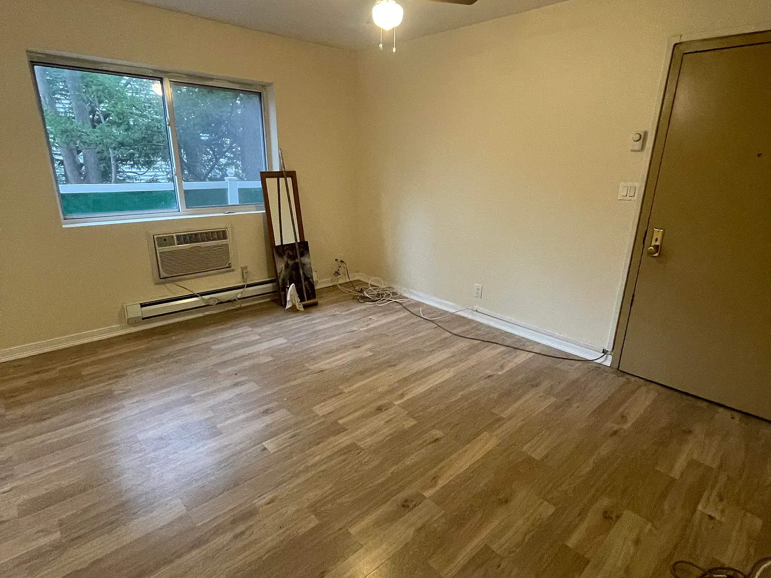 1 bed, 500 sqft, $1,100 — Photo 3