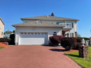 14 Meadowvale Rd, Plattsburgh, NY 12901