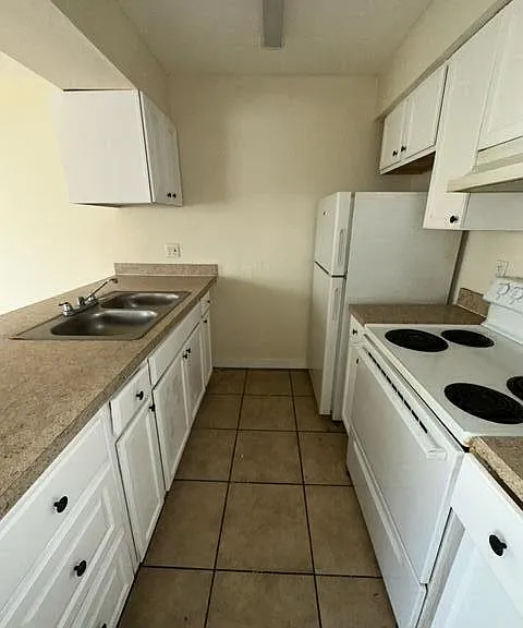 1588 South St — Photo 3