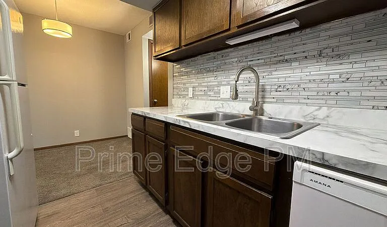 4520 Calvert St #7 — Photo 10