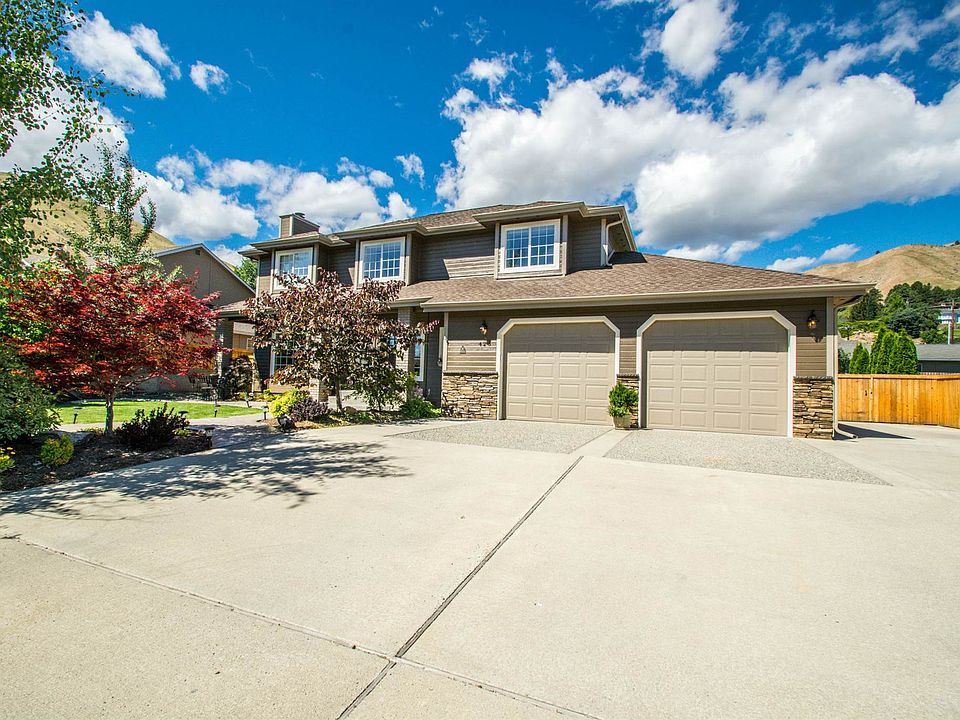 Beautiful Wenatchee 5 Bedroom Home For Sale