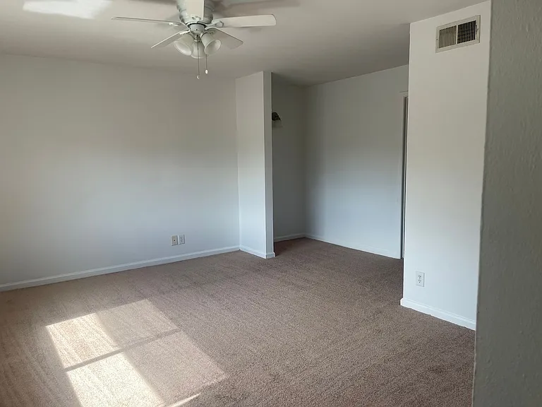 BWT - Brentwood Townhomes — Photo 2