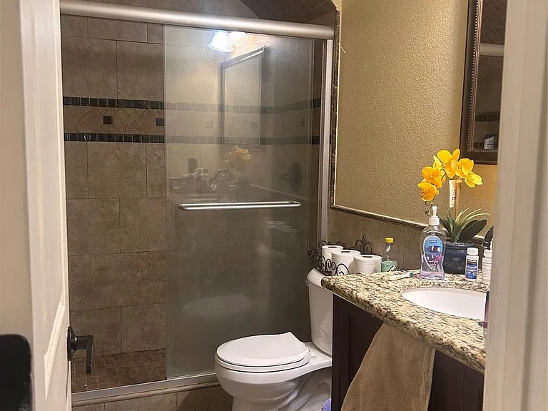 7811 Fall Glen Dr — Photo 14
