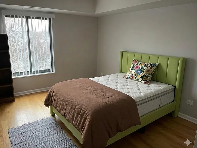527 N Quentin Rd #409 — Photo 1