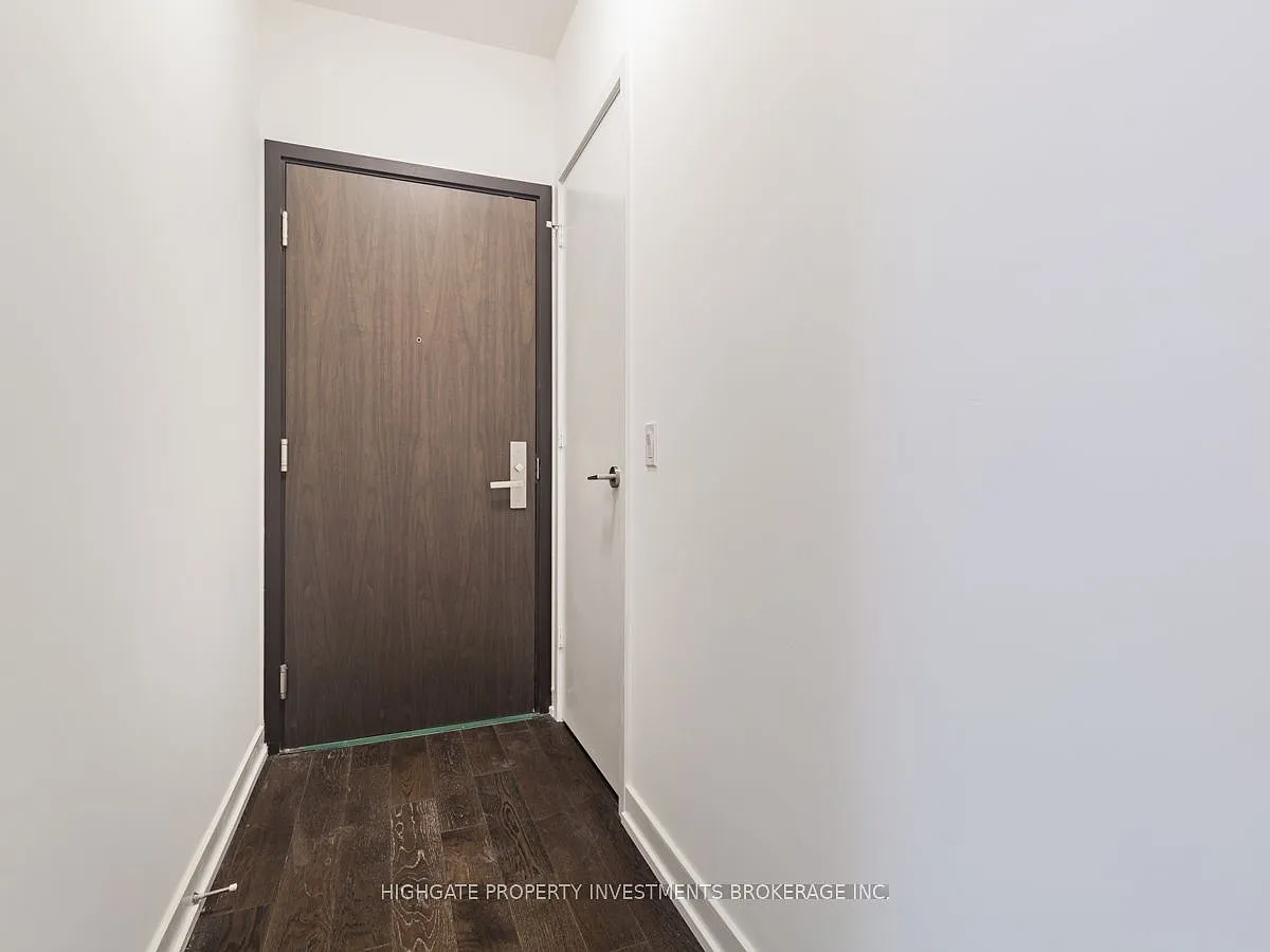 Building Photo - 1 Yorkville Ave #4411