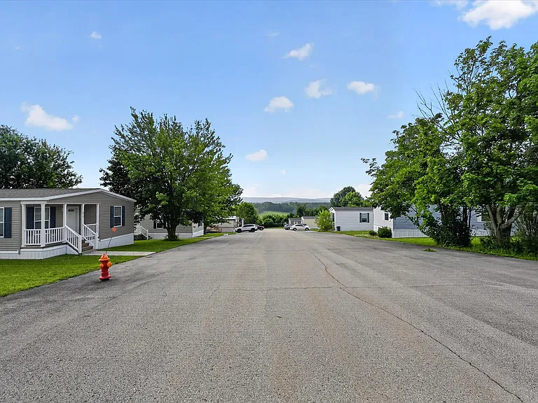 Hillside Estates — Photo 44