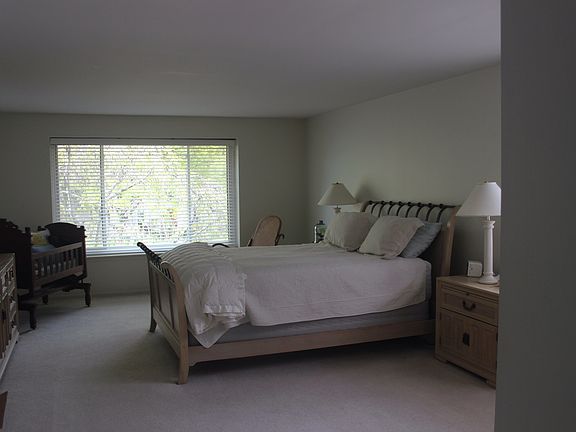 2nd image of 2195 Babcock Dr