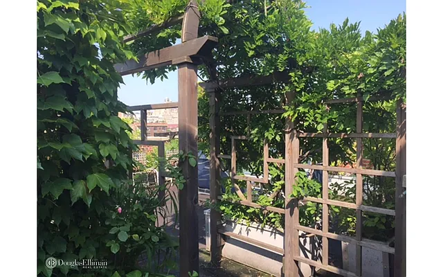 Sold by Douglas Elliman | media 16