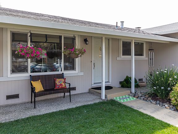 4th image of 909 Feller Ave