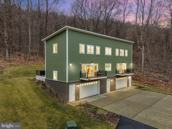 13537 Hanging Rock Ln, Lovettsville, VA 20180