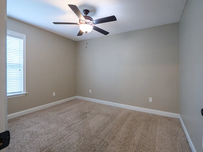 7 Colt Dr — Photo 30