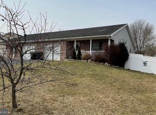 17 Holly Ct, Shippensburg, PA 17257