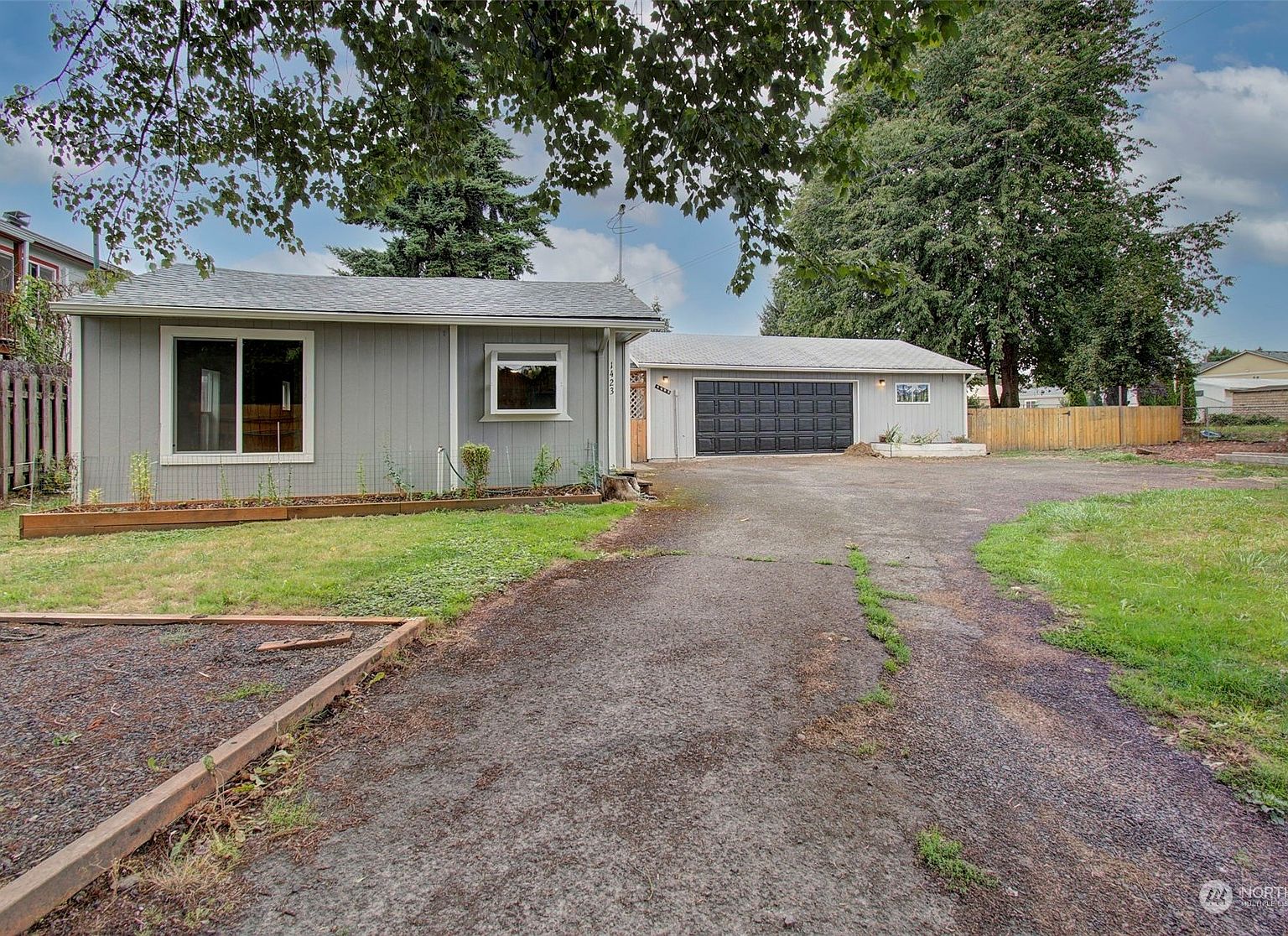 1423 S 6th Avenue, Kelso, WA 98626 | Zillow