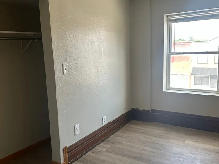 138 N Main St — Photo 11