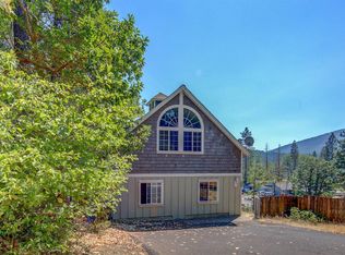 579 W River St, Cave Junction, OR 97523