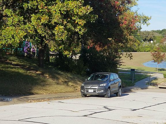 4th image of 1707 Whitecliff Dr