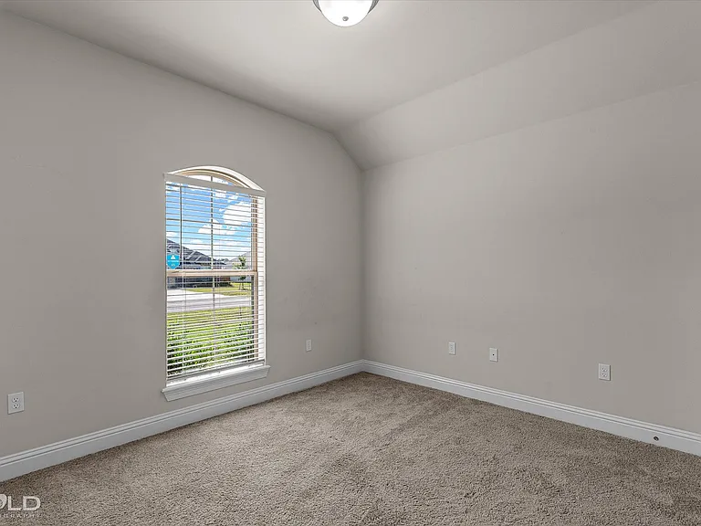 257 Sedgewick Ave — Photo 24